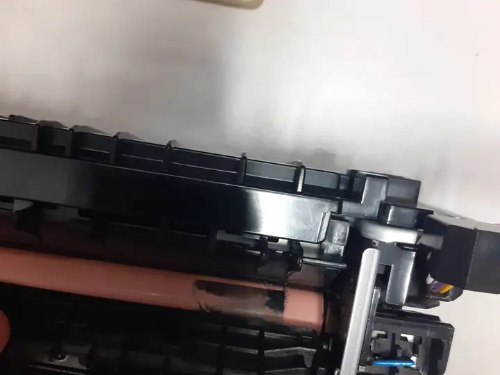Moduł utrwalający (fuser) drukarki laserowej przed wymianą folii